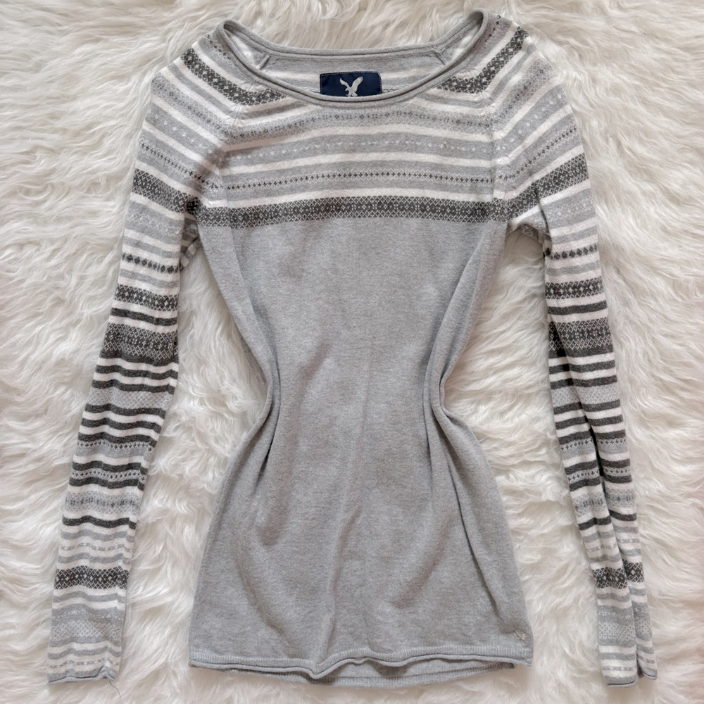 American Eagle Sweater
